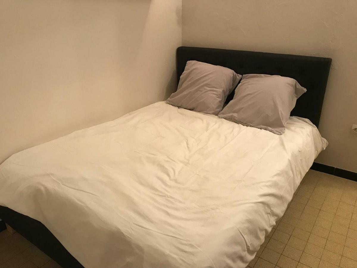 Studio 2 Pers En Vieille Ville Parking Gratuit - By La Source D'Orfee بولون-سور-مير المظهر الخارجي الصورة