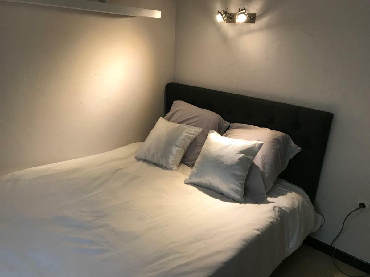 Studio 2 Pers En Vieille Ville Parking Gratuit - By La Source D'Orfee بولون-سور-مير المظهر الخارجي الصورة