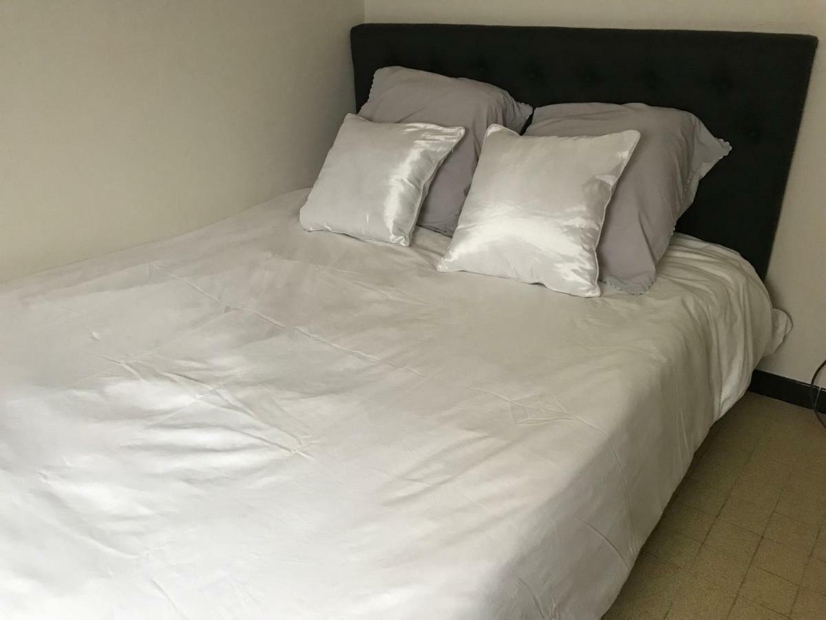 Studio 2 Pers En Vieille Ville Parking Gratuit - By La Source D'Orfee بولون-سور-مير المظهر الخارجي الصورة